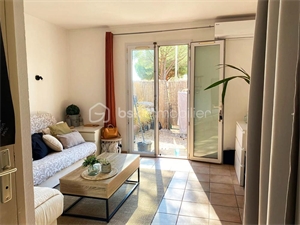 studio à la vente -   83250  LA LONDE LES MAURES, surface 19 m2 vente studio - UBI475903655